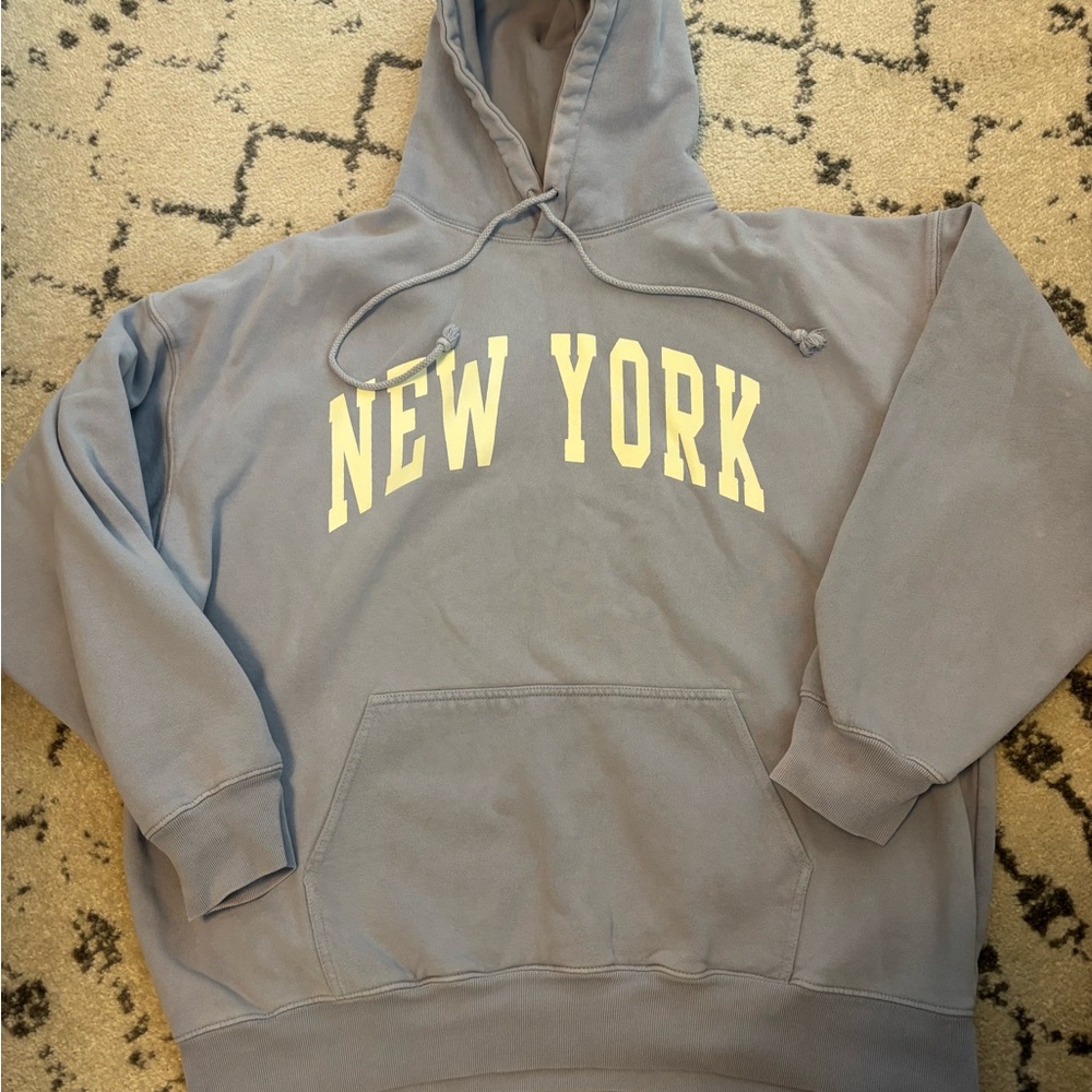 Brandy Melville Blue and White Pullover Hoodie
